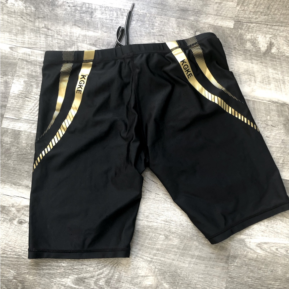 KGKE Men's M Square Leg Swimming Jammers Black Gold Stripe Chlorine Resistant